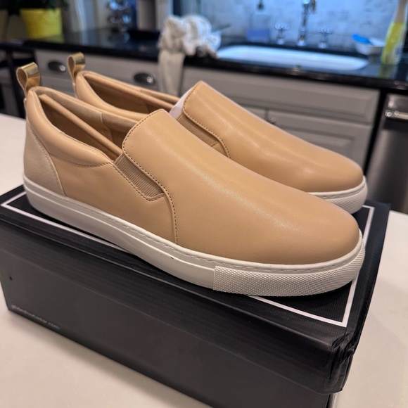 J Slides Sand Lux Lucia Women’s Sneakers Tan Leather Size 10W NEW - Picture 5 of 10